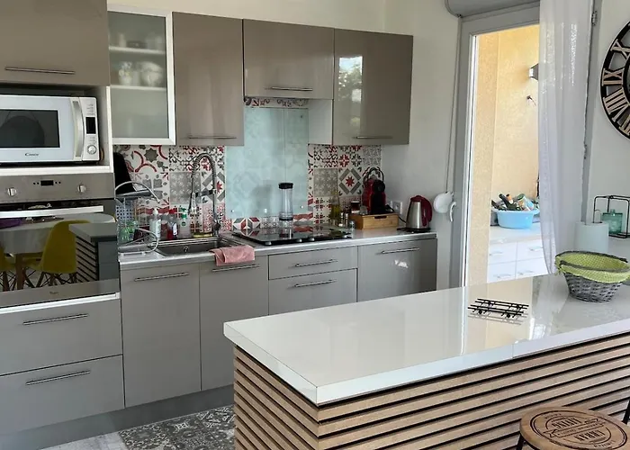 Vue Chateau Apartment